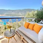 Feraye Vila